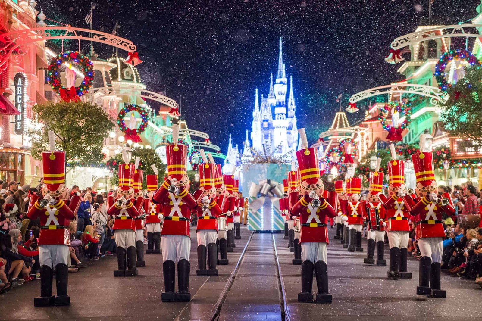 Your Guide to Christmas at Walt Disney World 2024