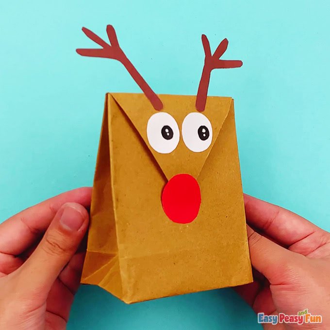 Paper Reindeer Gift Bag – Easy Peasy and Fun